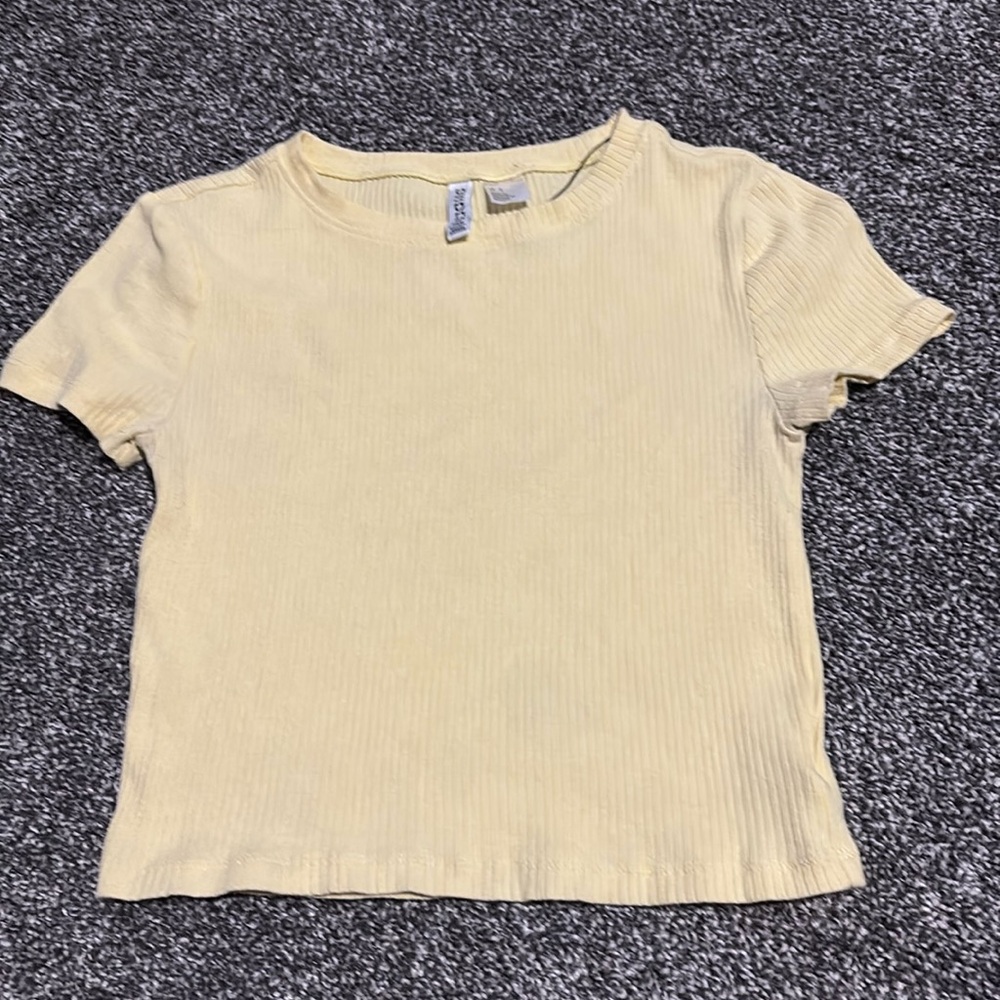 Yellow h&m tee